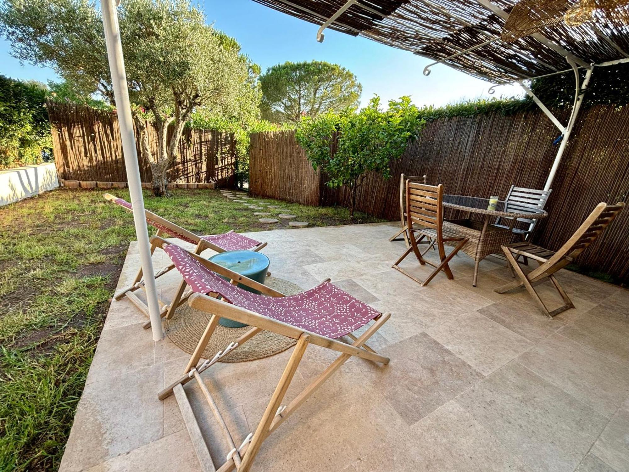 Bastidon Paisible Dans Residence Avec Piscine Fréjus Exteriör bild