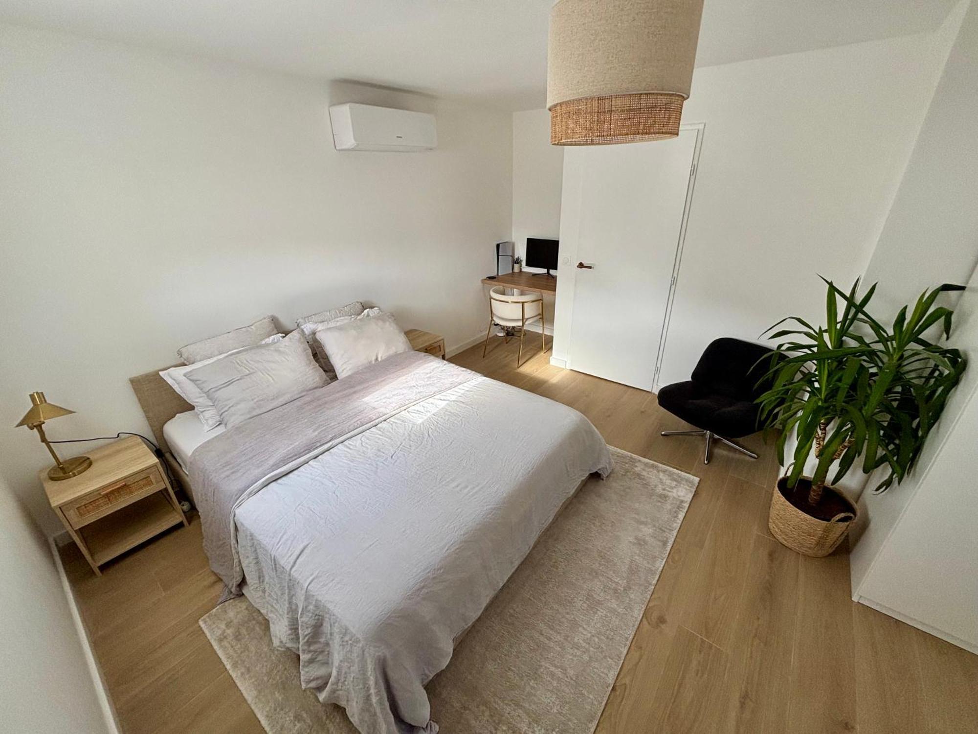 Bastidon Paisible Dans Residence Avec Piscine Fréjus Exteriör bild